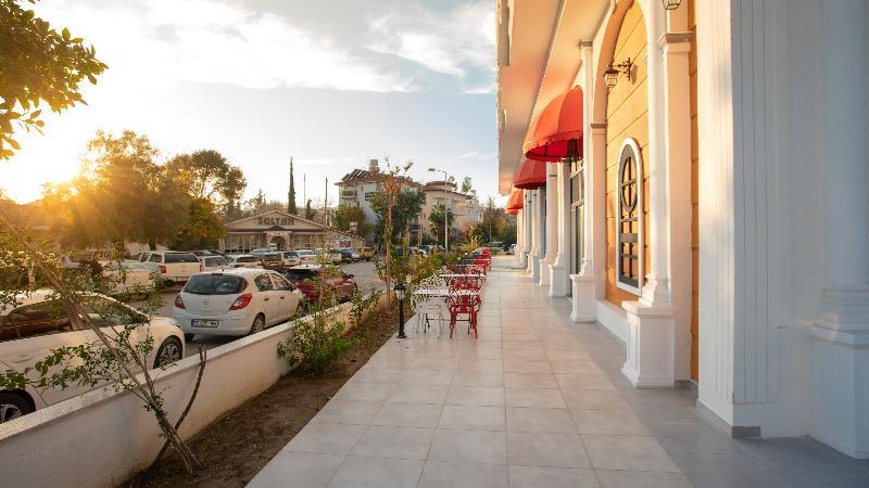 מנבגט The Sansa Hotel & Spa מראה חיצוני תמונה